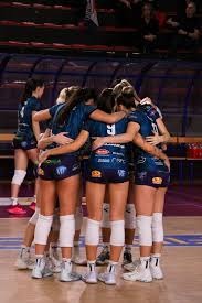 库里你太狠了，37岁仍是超巨，又刷新21世纪NBA第一的纪录