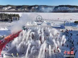 队友送大礼！QPR绝杀功臣疯狂庆祝，下一秒只剩底裤苦笑